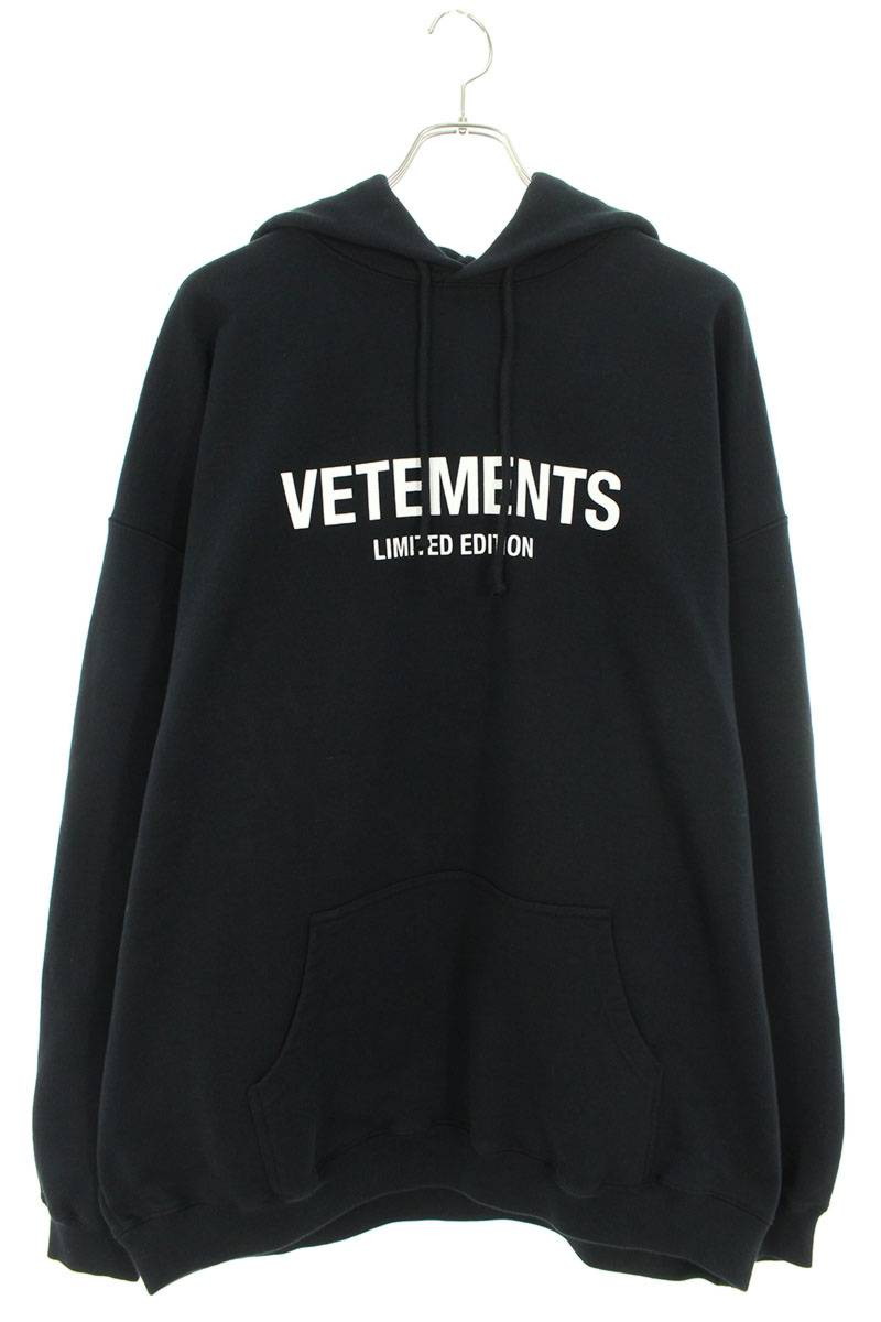 ヴェトモン VETEMENTS <br>サイズ:S 24SS UE64HD600B  リミテッドエディションロゴプリントパーカー(ブラック×ホワイト)【219042】【