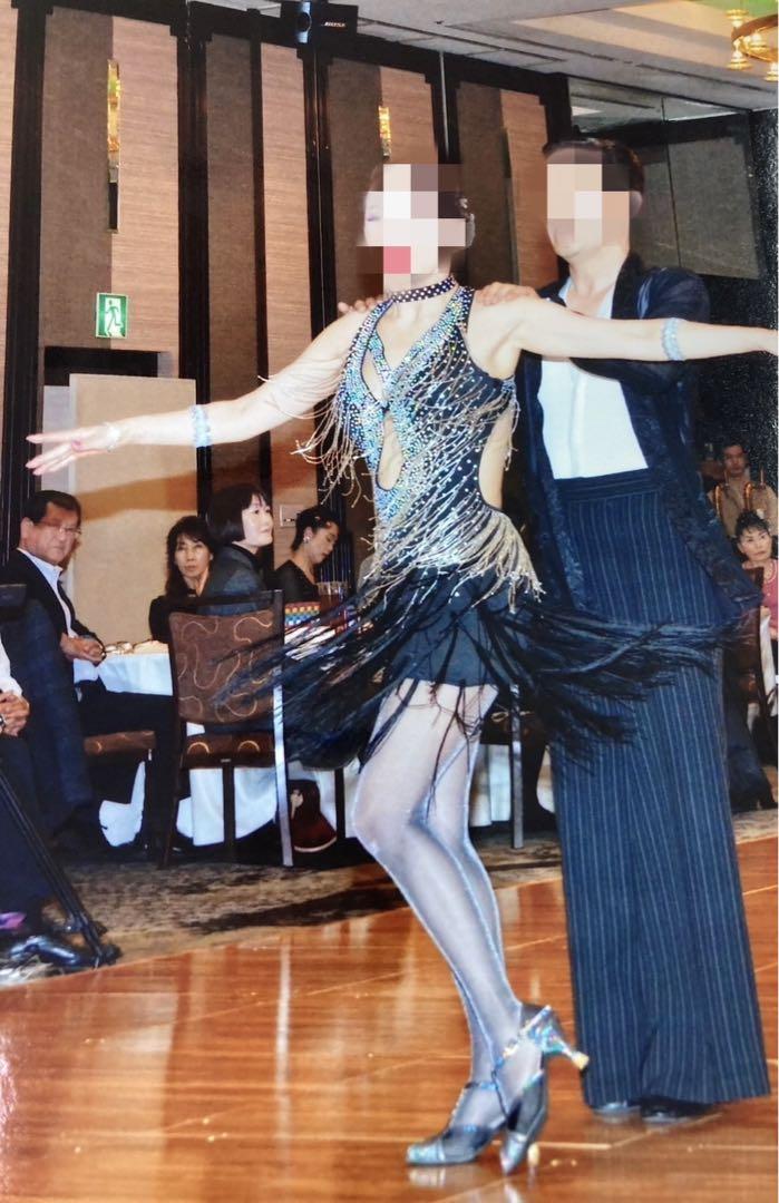 社交ダンスラテンドレス黒✖️シルバー デモ 競技衣装 甘酸っぱく