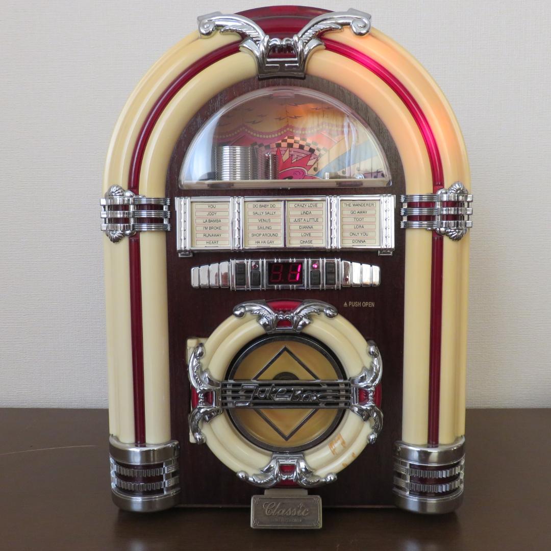 Amazon.co.jp: Arkrocket x Elvis Presley ミニジュークボックス /テーブルトップCDプレーヤー/Bluetoothスピーカー/ラジオ/USBおよびSDカードプレーヤー、レトロLED照明システム付き（限定版）、ブラックゴールド  : 家電＆カメラ