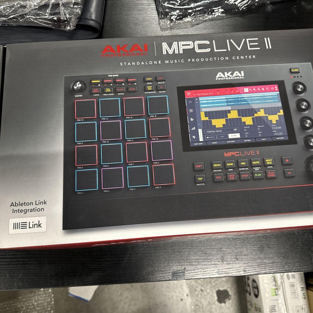 新品同様 AKAI MPC LIVEⅡ