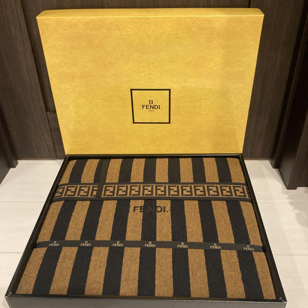 FENDI (フェンディ) タオルケット