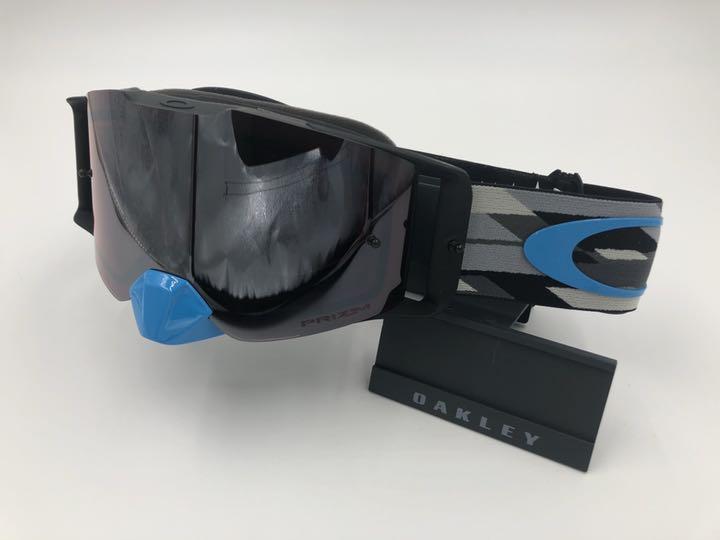 未使用品 OAKLEYオークリー モトクロスゴーグル プリズムレンズ 偏光レンズ 堅い