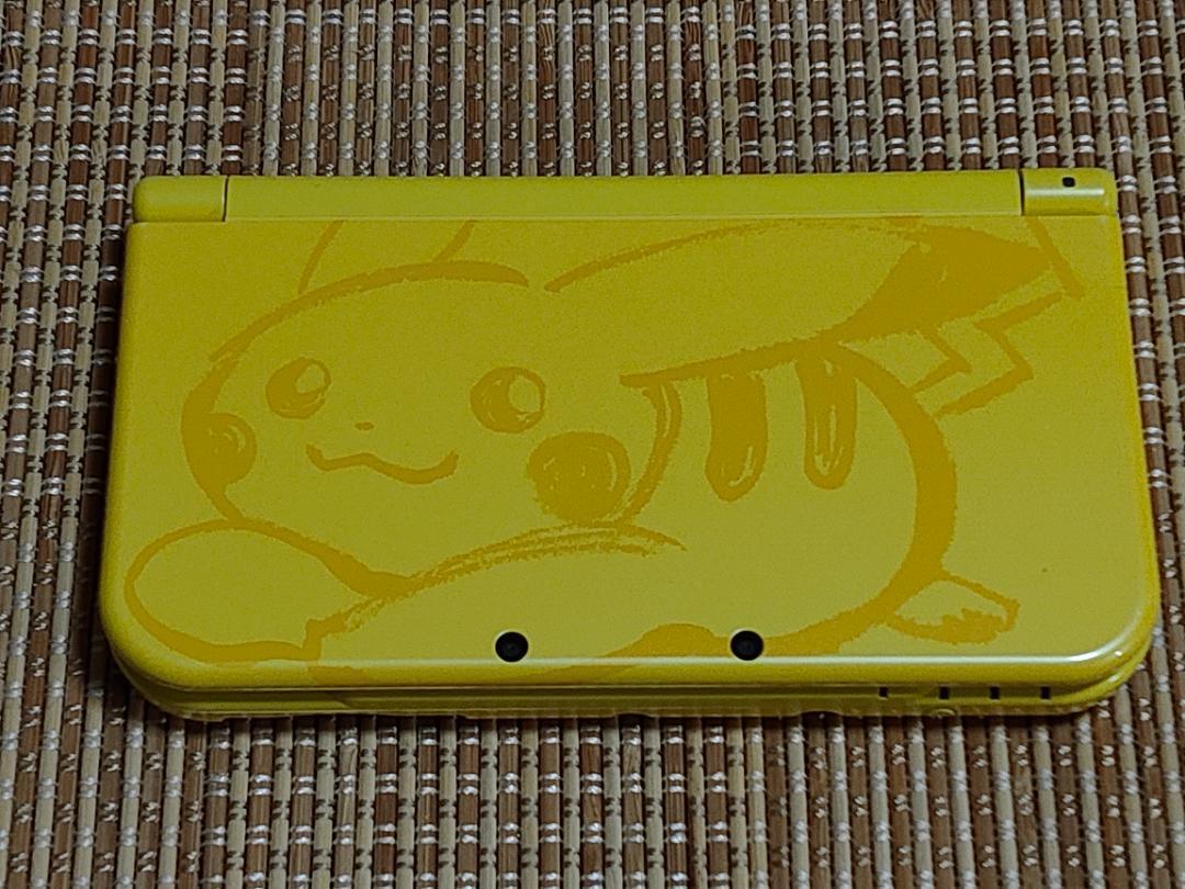 本体のみ New3DSLL ピカチュウ【イエロー】 気味が悪い