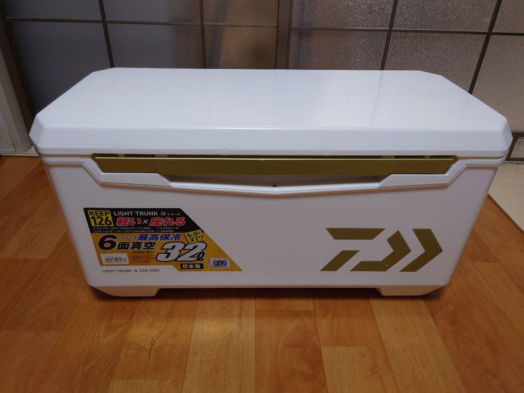 ダイワ クーラーボックス ライト トランク α ZSS 3200