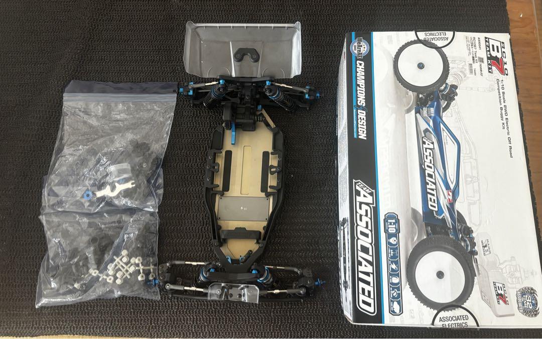 ASSOCIATED RC10 B7 TEAM KIT 走行浅（半年使用）