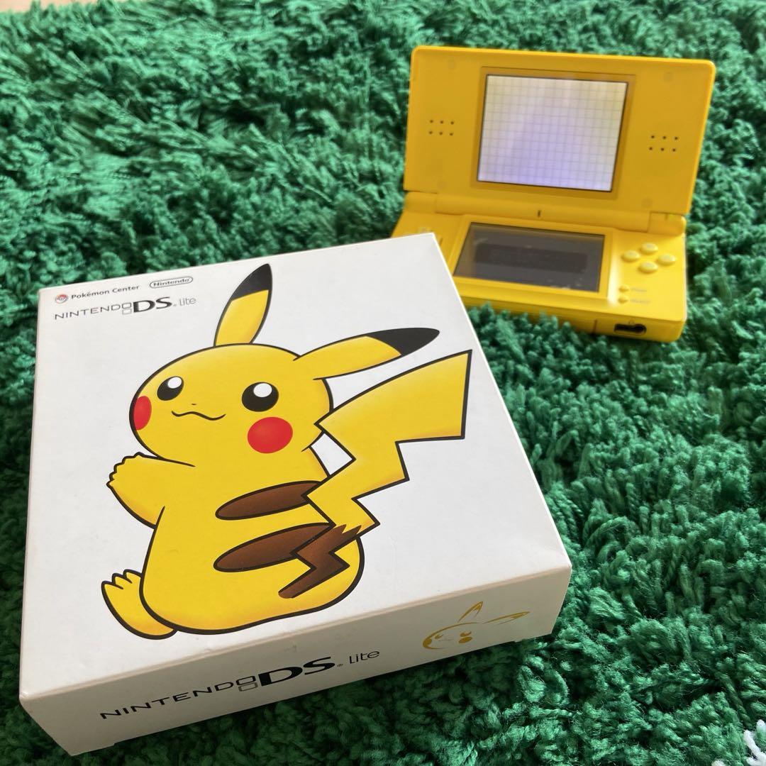 中古】 Nintendo DS 塩辛く Lite 本体 ピカチュウエディション