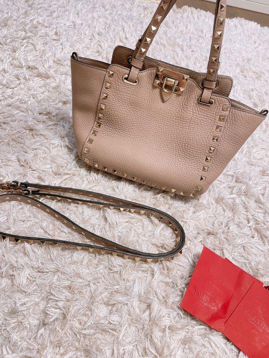 VALENTINO ロックスタッズバッグ 水っぽ