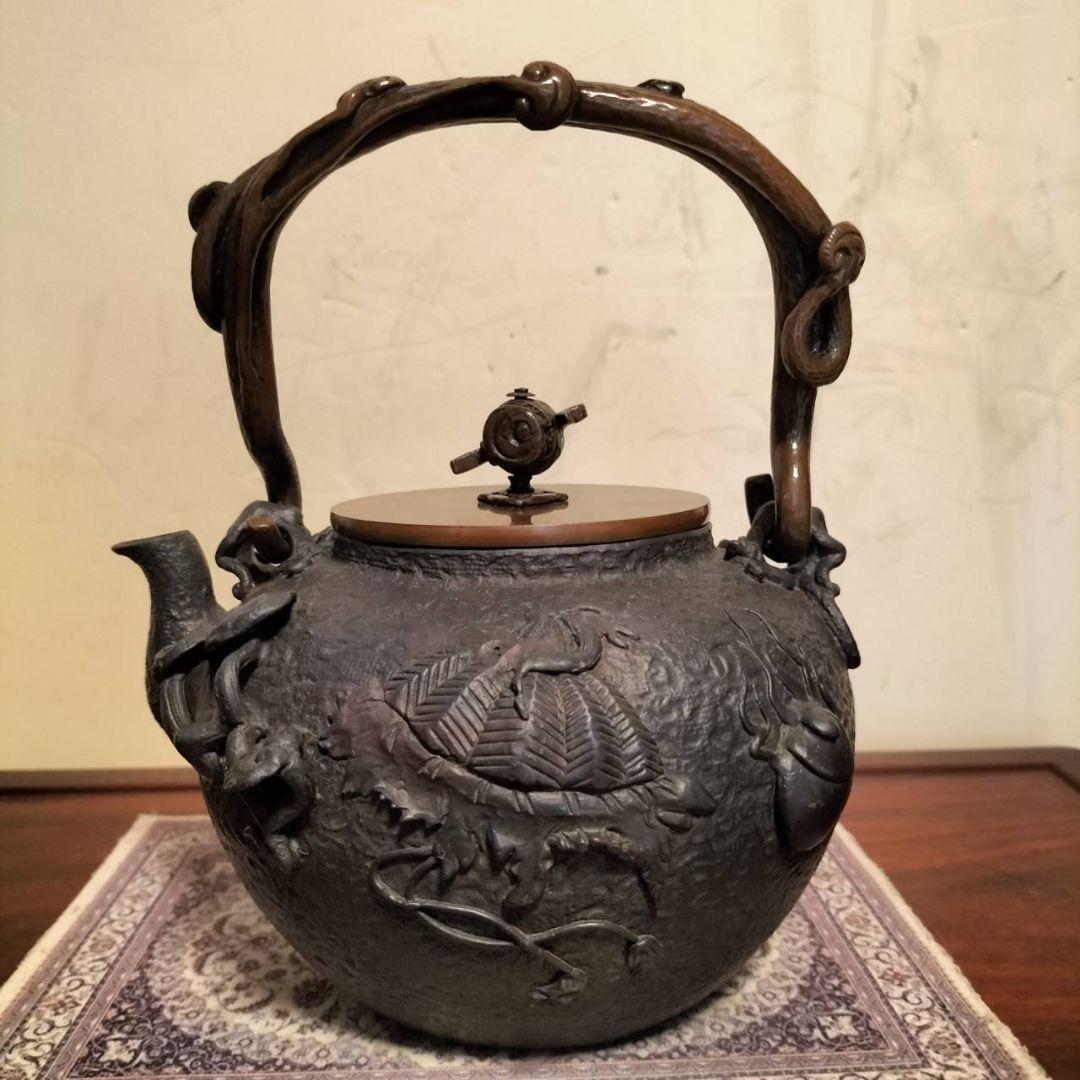 中華のおせち贈り物 亀文堂 おいしく 家戌日本琵琶湖在東 鉄瓶 工芸品