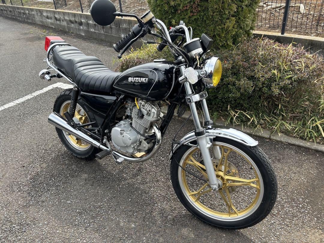 スズキ GN125H カスタム 黒 旧車スタイル 吸い込み ひどい