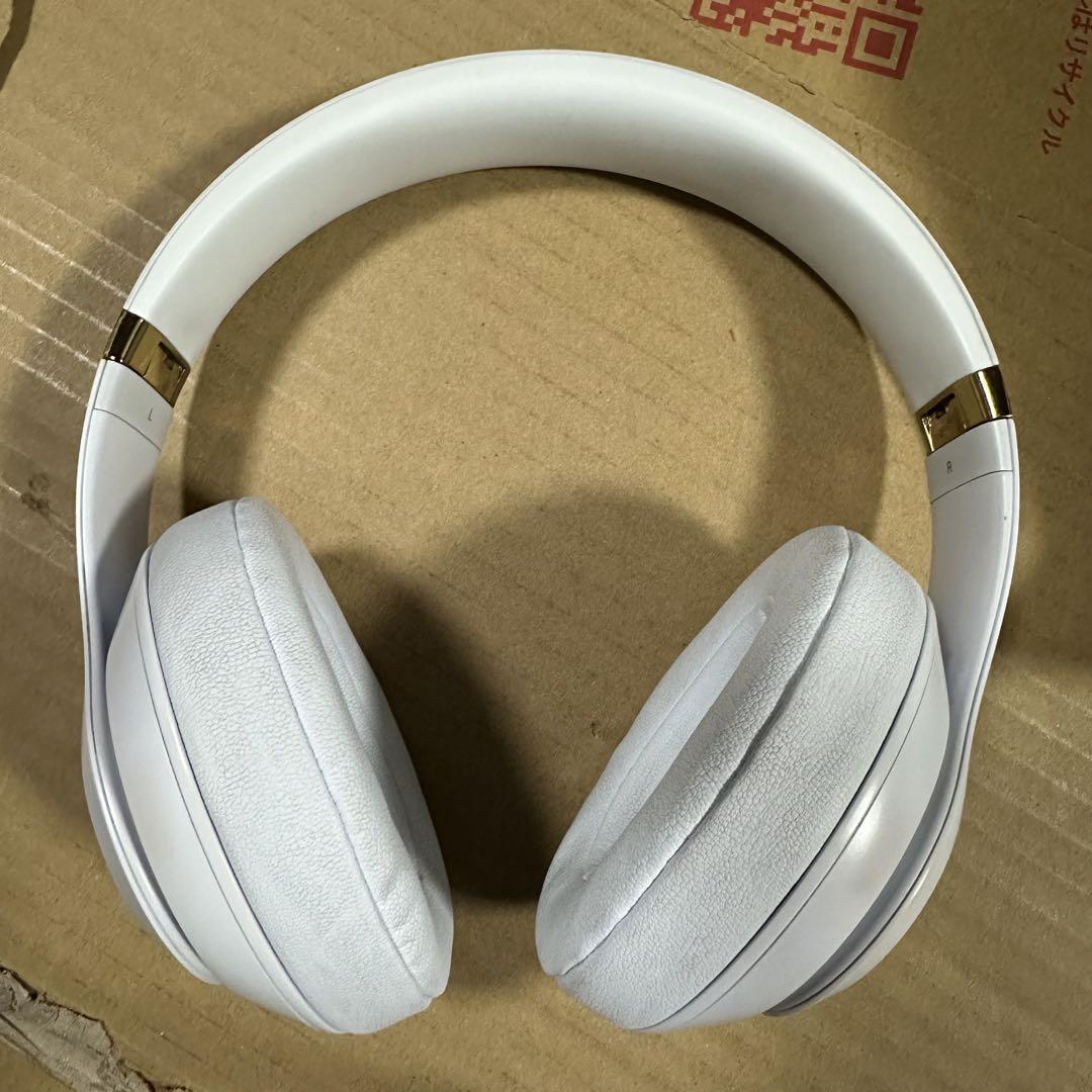 BeatsStudio3 White