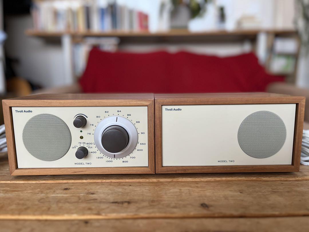 tivoli MODEL TWO AM/FM RADIO