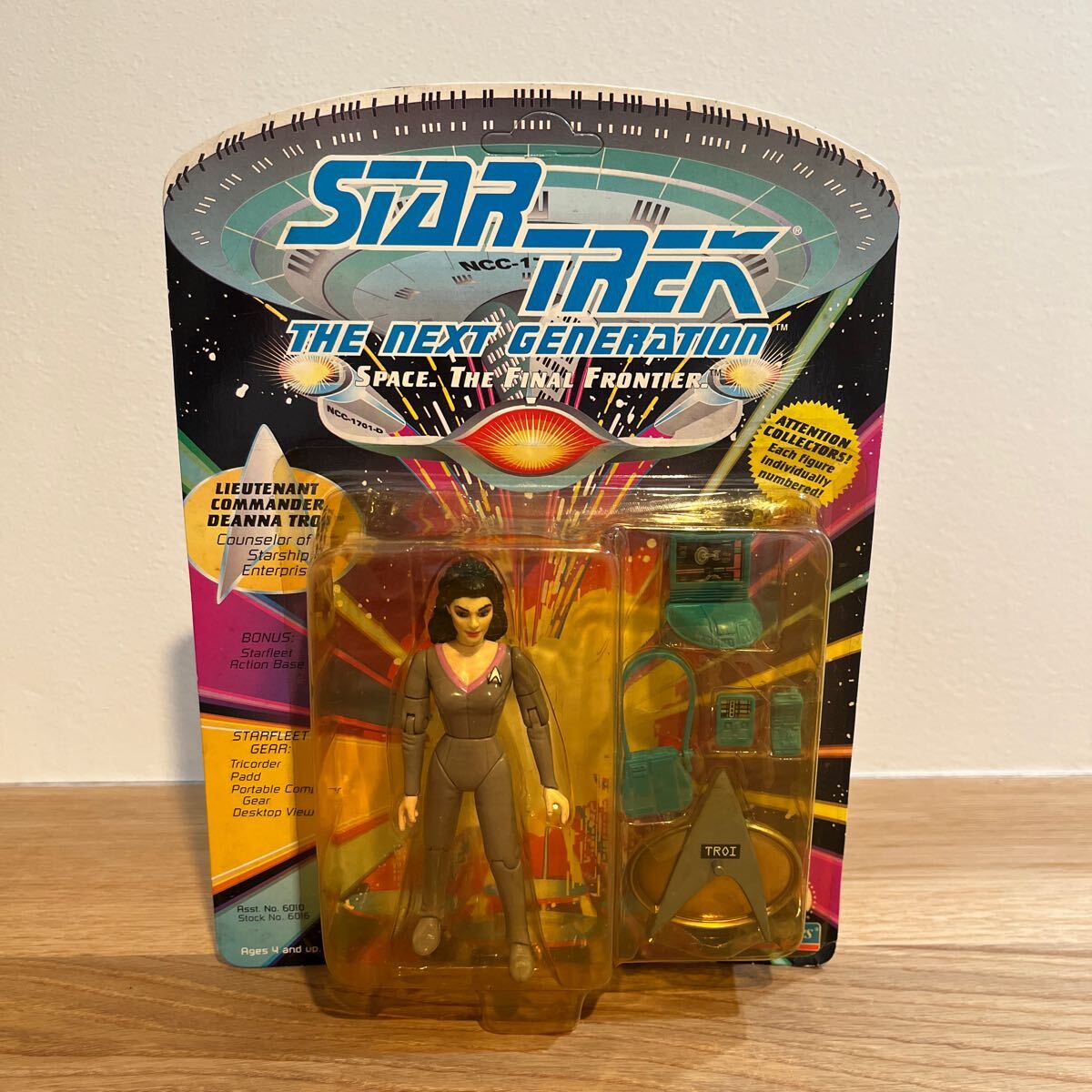 STARTREK/ THE NEXT GENERATION【COMMANDER DEANNA TROI】フィギュア スタートレック Playmates  1992年