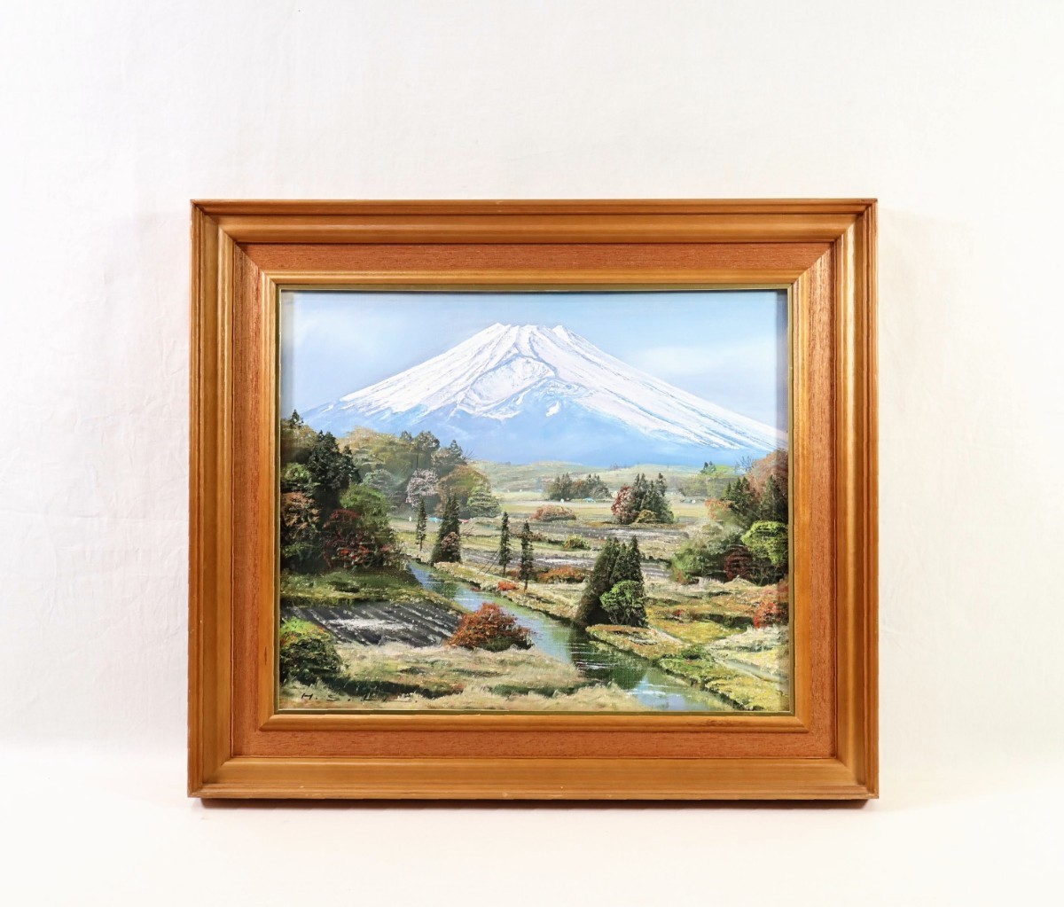 真作 佐田光 油彩「富士山」画寸 F8 岐阜県出身 應美会会員 裾野から望む雪化粧の富嶽と麓の山村が広がる日本の素晴らしい原風景 8262  売買されたオークション情報 落札价格 【au payマーケット】の商品情報をアーカイブ公開