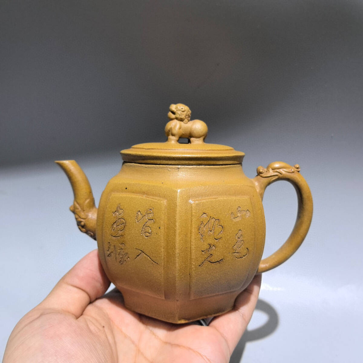 蔵友館蔵品 紫砂壺 六方壺 陳鳴遠款 黄段砂 茶具 茶道品 希少珍品 賞物 中国古美術 売買されたオークション情報 落札价格 【au  payマーケット】の商品情報をアーカイブ公開