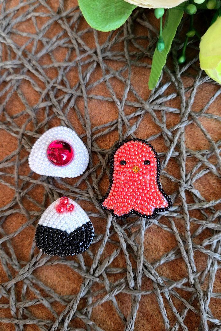 オートクチュール刺繍たこさんウインナーブローチ