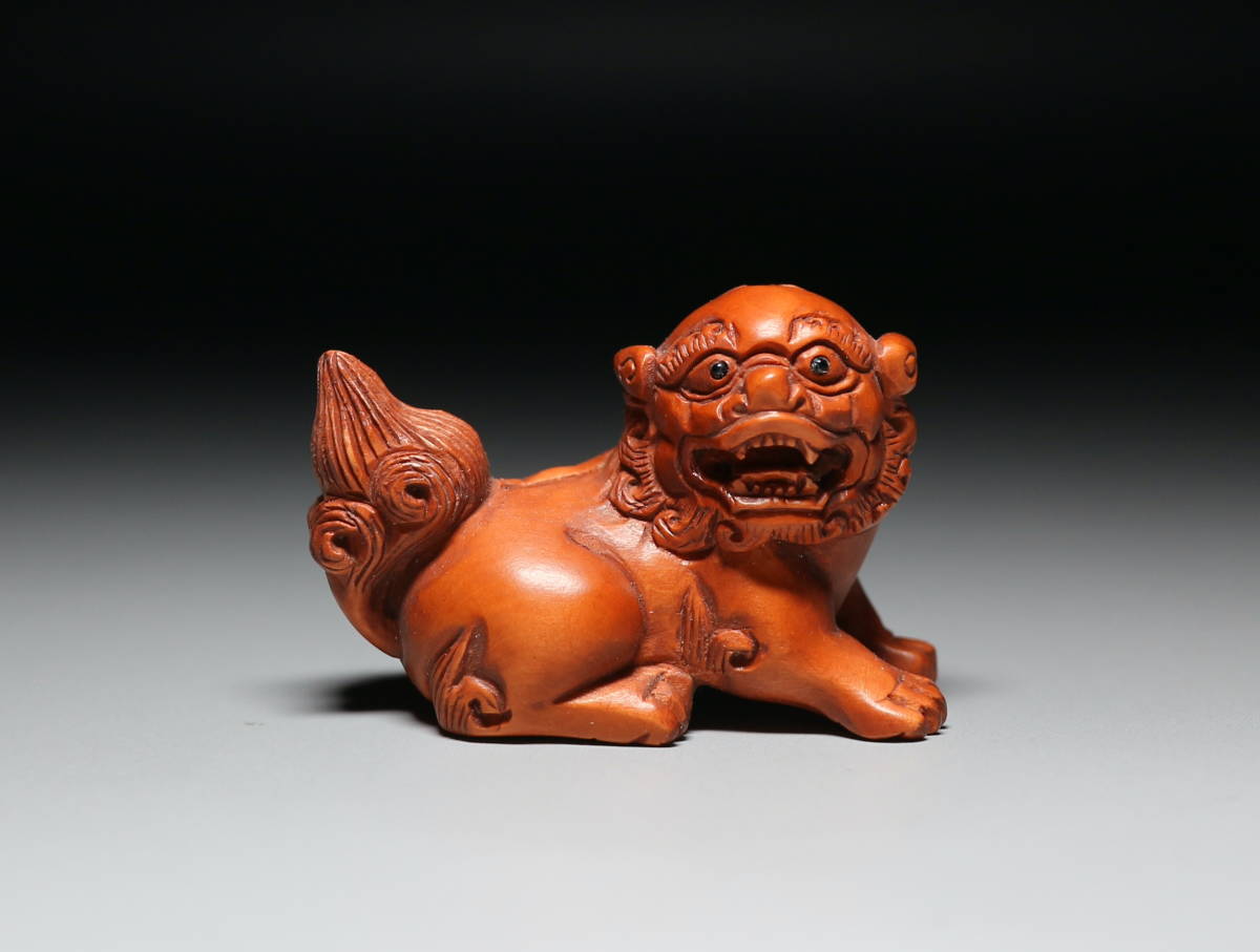 獅子の根付銘米氏彫刻木彫り