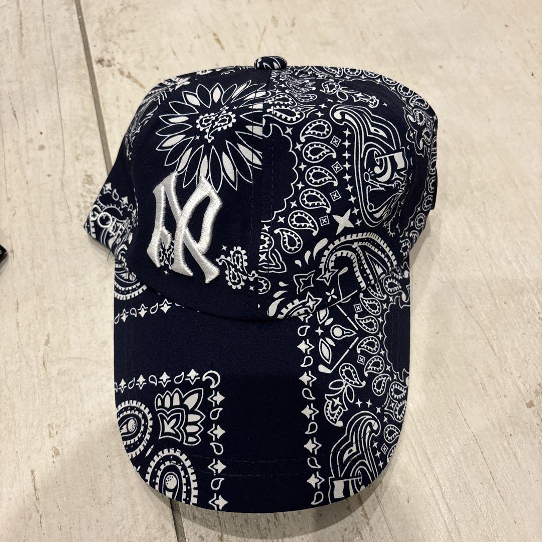 新品。未使用。 バンダナ式 キャップ 文字 帽子 黒USA