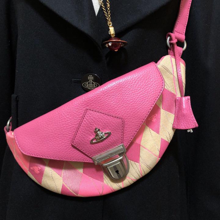 vivienne ショルダーbag ボディーバッグ 廃盤品 ピンクアーガイル