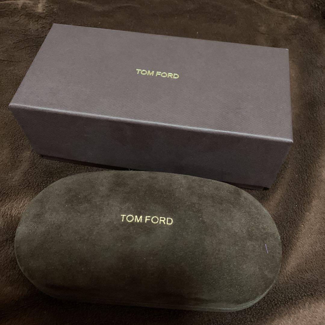 tomford サングラス TF672 52E 売買されたオークション情報 落札价格 【au payマーケット】の商品情報をアーカイブ公開