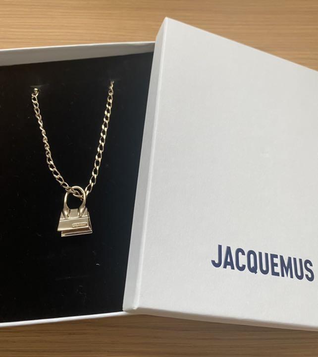 Jacquemus ゴールドネックレス Le collier Chiquito 売買されたオークション情報 落札价格 【au  payマーケット】の商品情報をアーカイブ公開