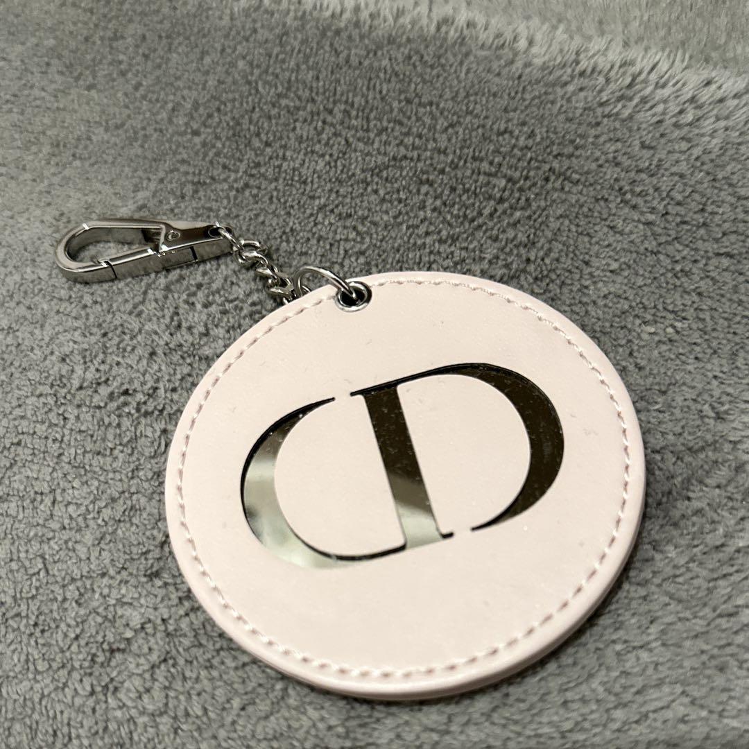 DIOR コンパクトミラー 売買されたオークション情報 落札价格 【au payマーケット】の商品情報をアーカイブ公開