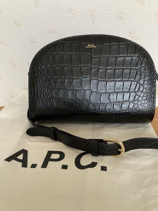 極美品 A P C アーペーセー ハーフムーンバッグクロコ型押し 希少 売買されたオークション情報 落札价格 【au  payマーケット】の商品情報をアーカイブ公開