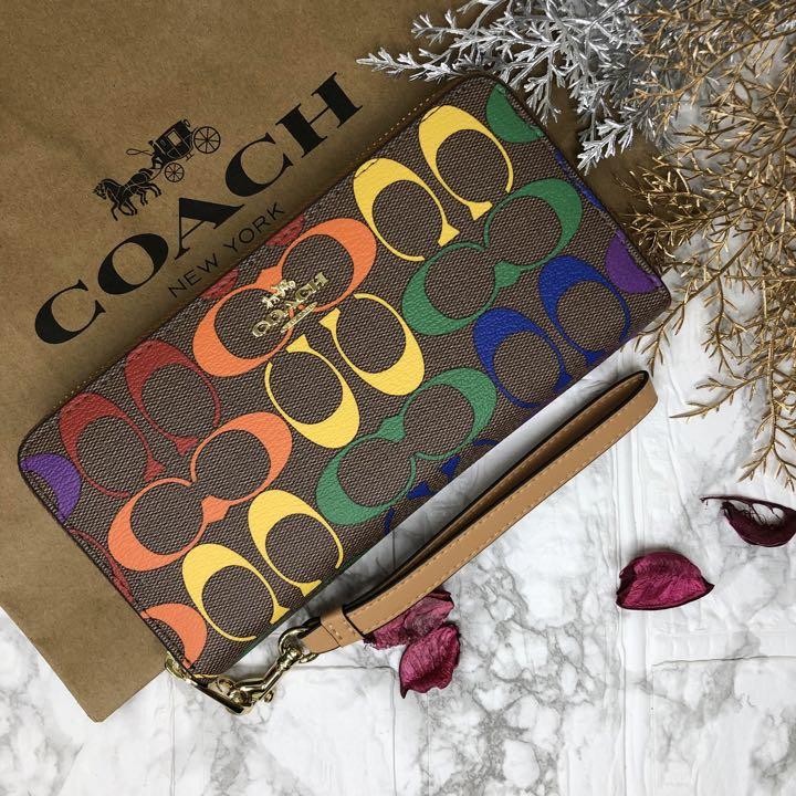 □ COACH 長財布 レインボーシグネチャーストラップ 売買されたオークション情報 落札价格 【au payマーケット】の商品情報をアーカイブ公開