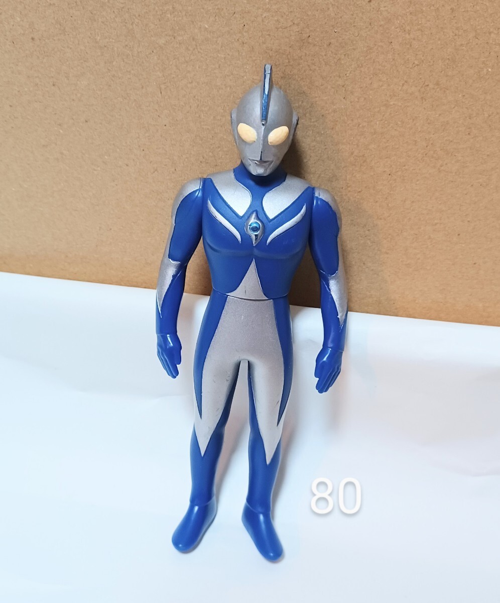 ウルトラマンコスモス 約14cm ソフビ フィギュア ウルトラヒーロー500シリーズ ウルトラ怪獣500シリーズ 当時物 80  売買されたオークション情報 落札价格 【au payマーケット】の商品情報をアーカイブ公開