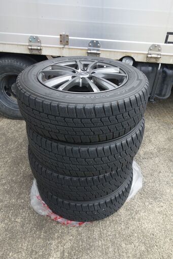 205/60R16】プリウスα がたかっ ノア VOXY スタッドレス 16×6.5 38