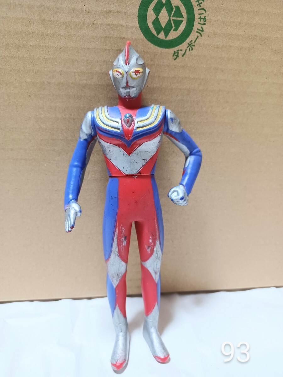 ウルトラマンティガ ポージング 約16cm ソフビ フィギュア ウルトラヒーローシリーズ ウルトラ怪獣シリーズ 当時物 売買されたオークション情報  落札价格 【au payマーケット】の商品情報をアーカイブ公開