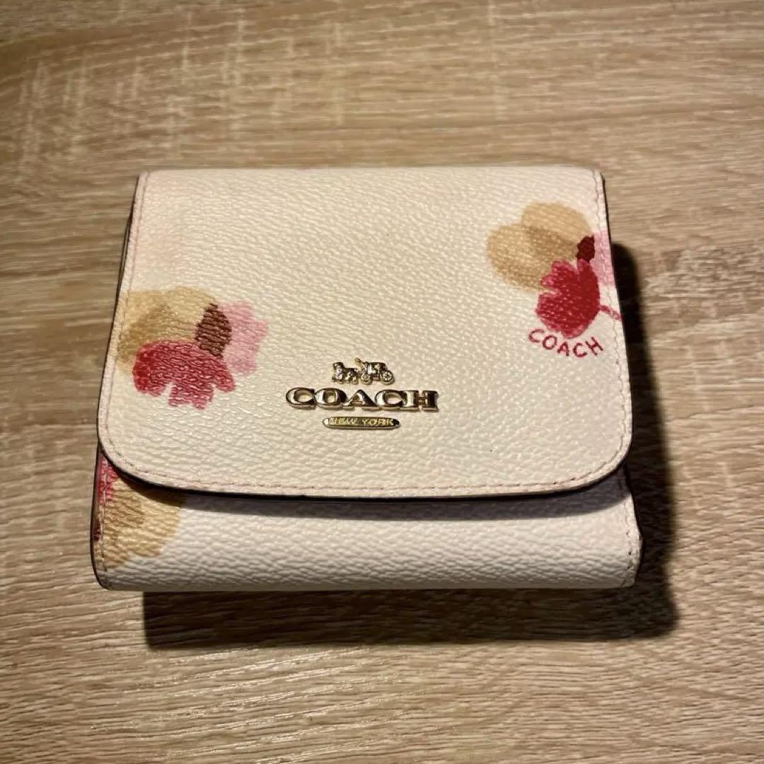 COACH 花柄 三つ折り財布 桜 ピンク