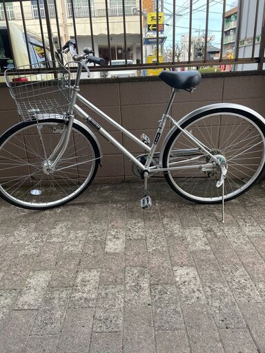 リサイクルショップどりーむ荒田店 No584 エコNo15683X 自転車 ２７インチ 状態良好です♪ ギア切り替え付き♪ LEDオートライト付き♪  安定のシルバー 通勤通学にどうぞ♪ 売買されたオークション情報 落札价格 【au payマーケット】の商品情報をアーカイブ公開