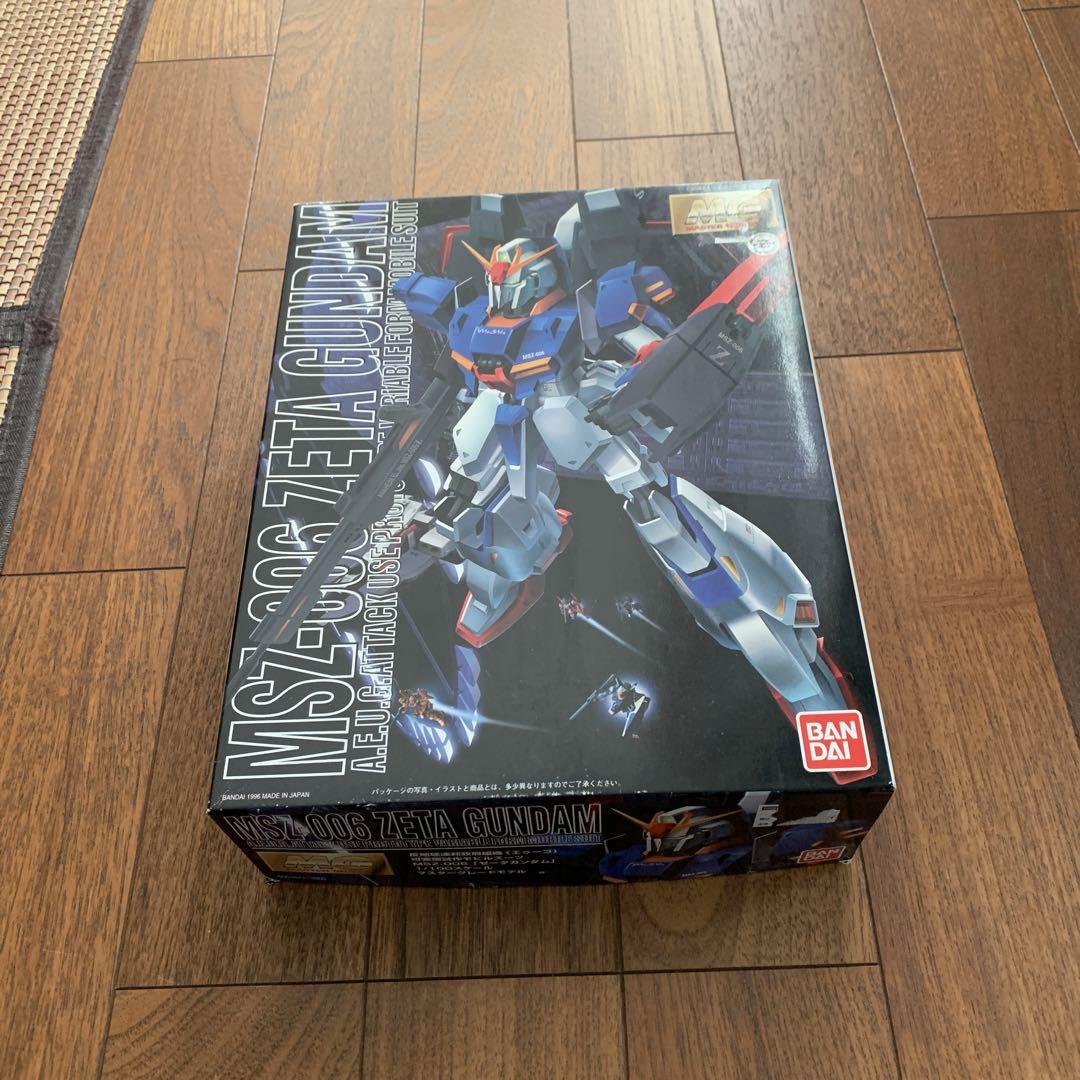 MG ver1.0 ゼータガンダム(肩パーツ、頭パーツのみ組み立て済)美品！！