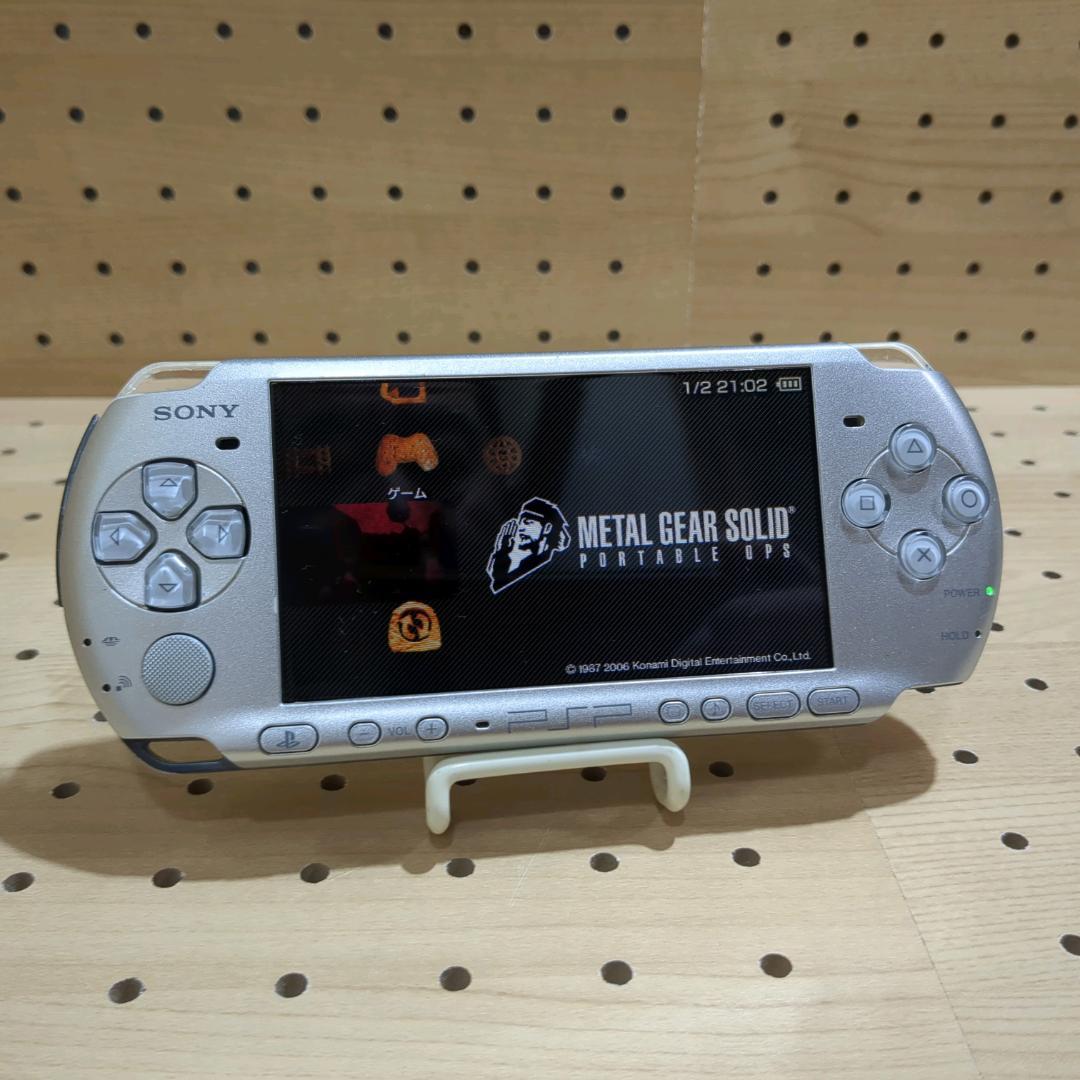 SONY PSP-3000 ホワイト 8GBメモリースティック付きバッテリー