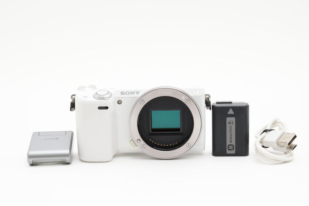 SONY ミラーレス一眼 α NEX-5ボディ カラー：シルバー