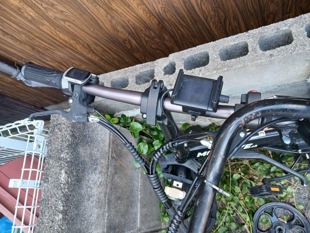引き取り限定です。14インチ 折りたたみ自転車 白 （大阪府下