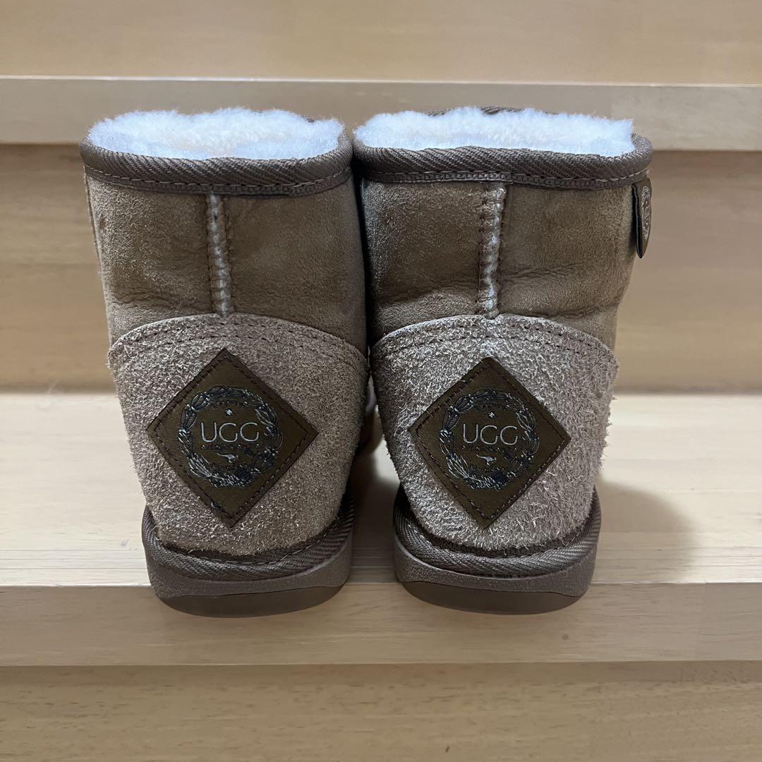 UGG ブラウン ムートンブーツ 売買されたオークション情報 落札价格 【au payマーケット】の商品情報をアーカイブ公開