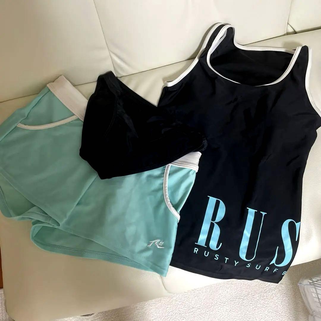RUSTY ラスティ ジュニア 水着 女の子 キッズ 小学生 中学生 セパレート ビキニ フリル Tシャツ ショートパンツ 140 150 160  おしゃれ 4点セット 964802