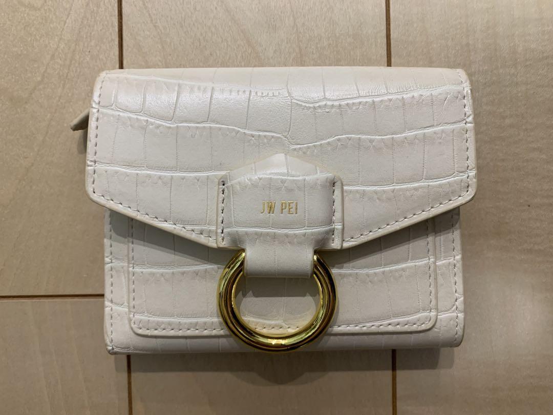 アイボリー レザー 三つ折り財布