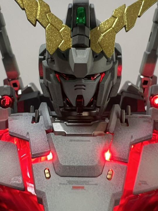 ガンプラ MGEX 1/100 ユニコーンガンダムVer.Ka 塗装完成品