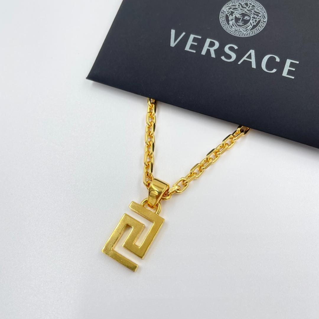 ⭐︎未使用⭐︎ ヴェルサーチ / VERSACE グリークネックレス ゴールド