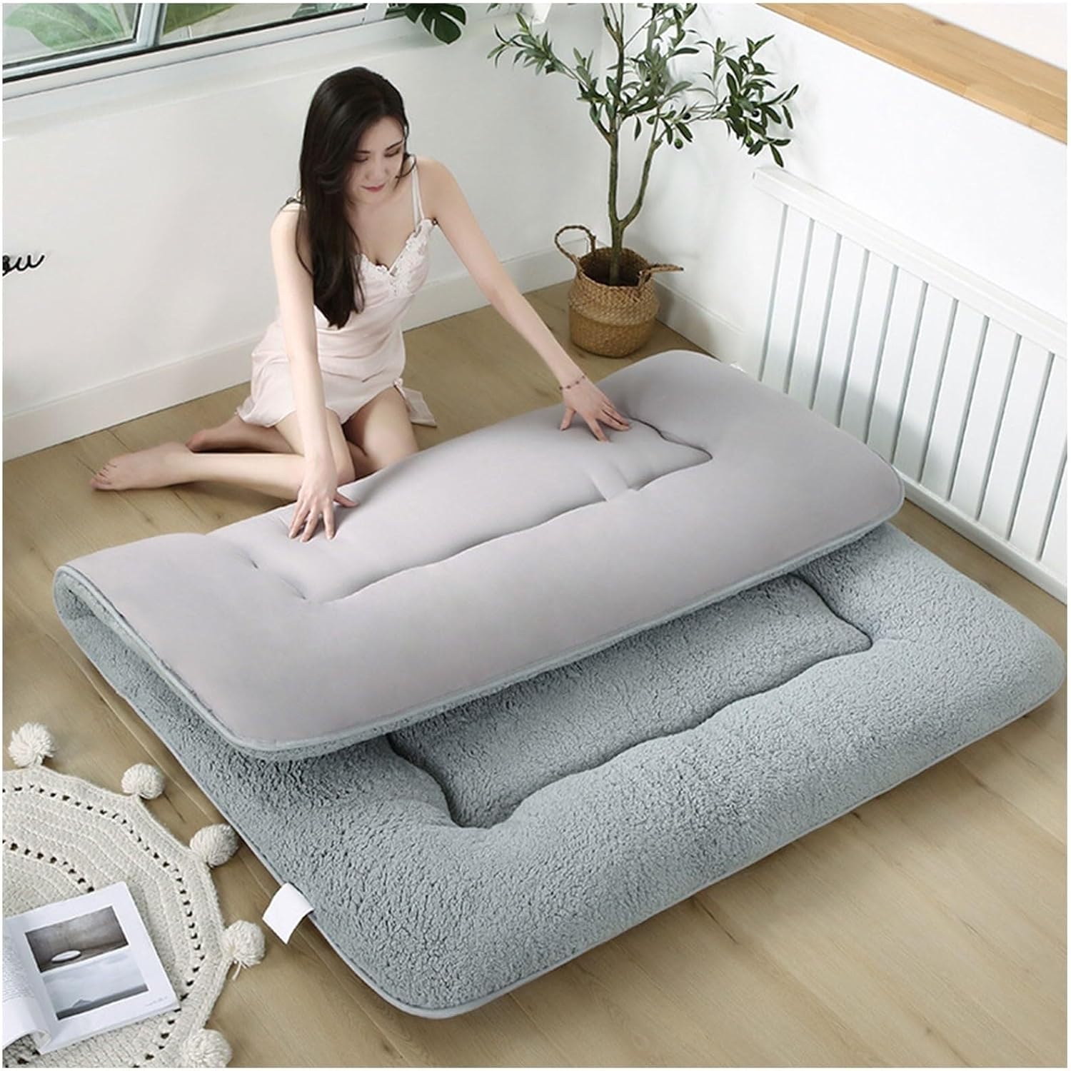 Japanese Floor Mattress Futon Mattress 4 Inches, Double Sided, Fol