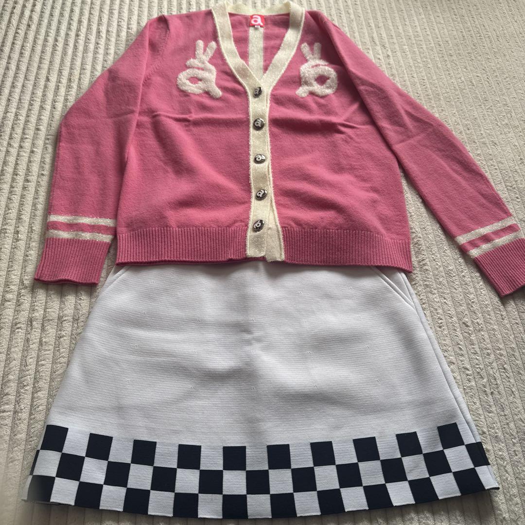 ウサギ刺繍カーディガンとチェックスカートセット アルチビオ ウサギ刺繍カーディガンとチェックスカートセット アルチビオ