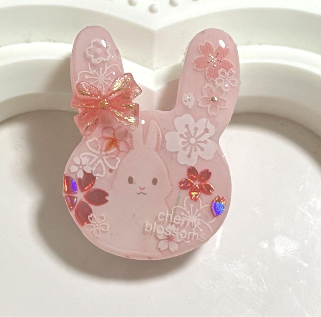 再販不可。うさぎ。桜レジンヘアゴムブローチ