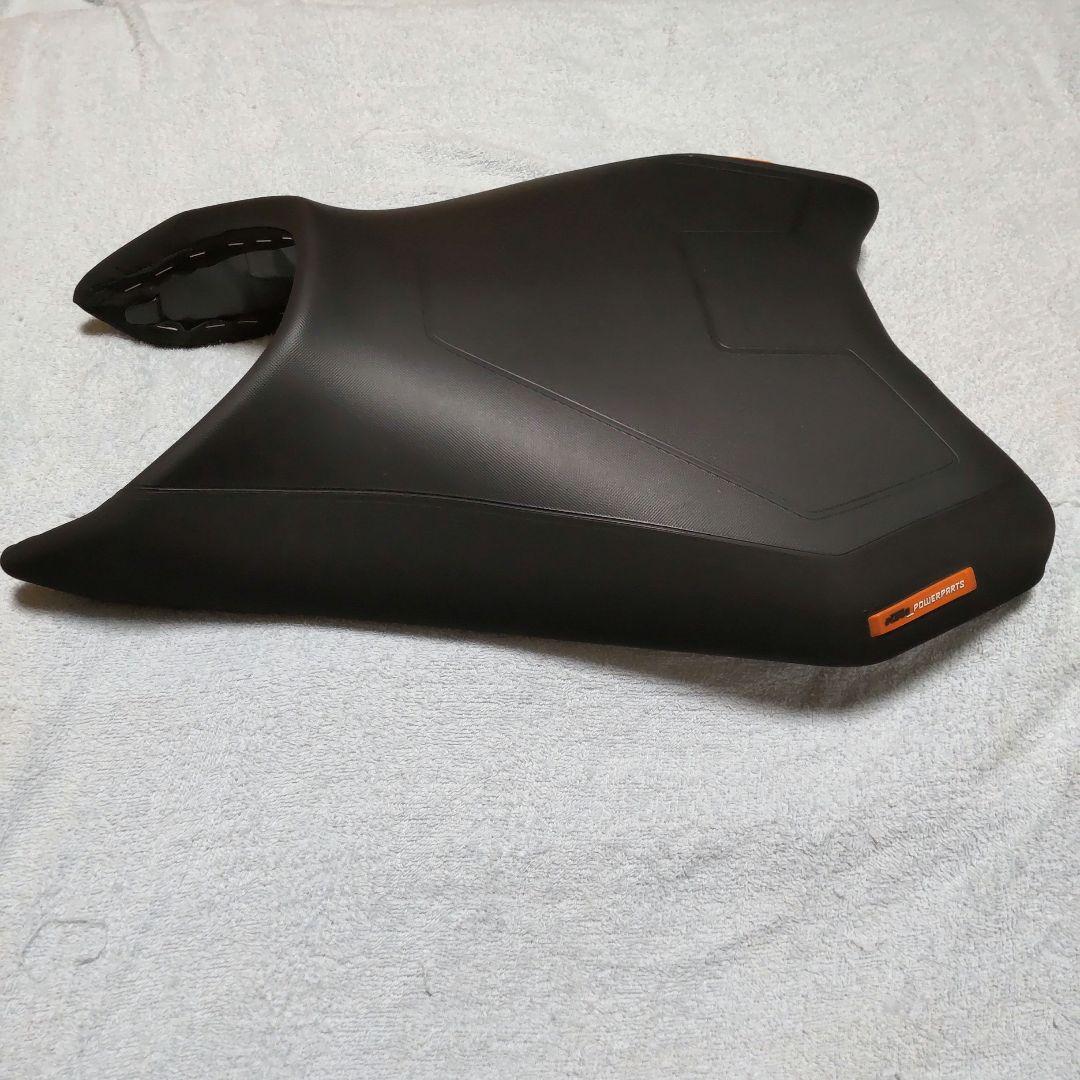 KTM duku790 純正ハイシート KTM duku790 純正ハイシート