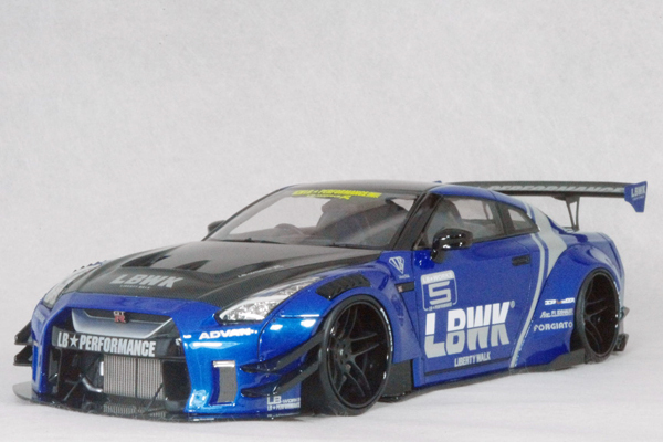 コリアグランドセール 2025 ) R35 ( GT-R 〓 ニッサン 1/18 ○ / ブルー 2 タイプ LB-Works 乗用車